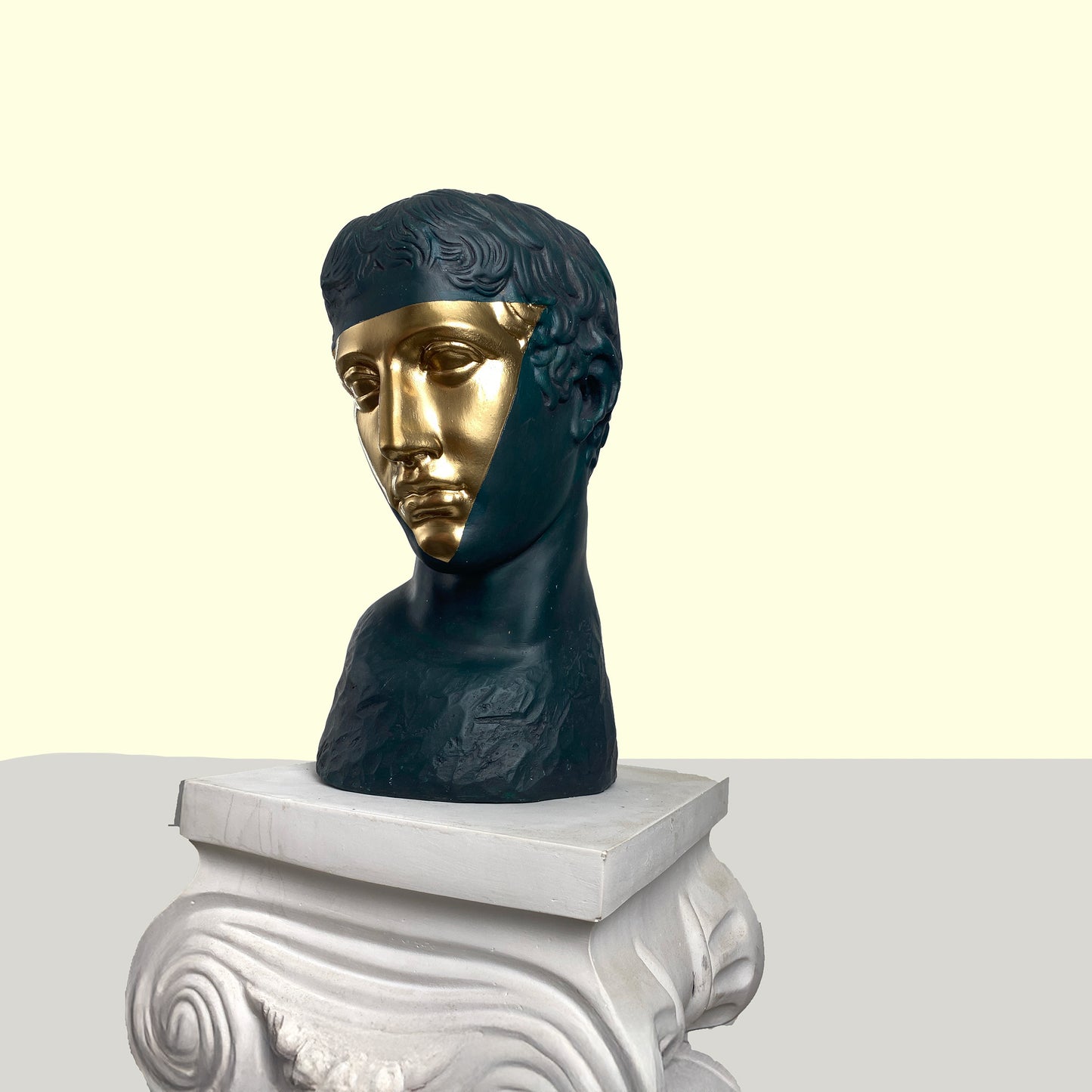 Augustus Innocent Dekoratif Heykel