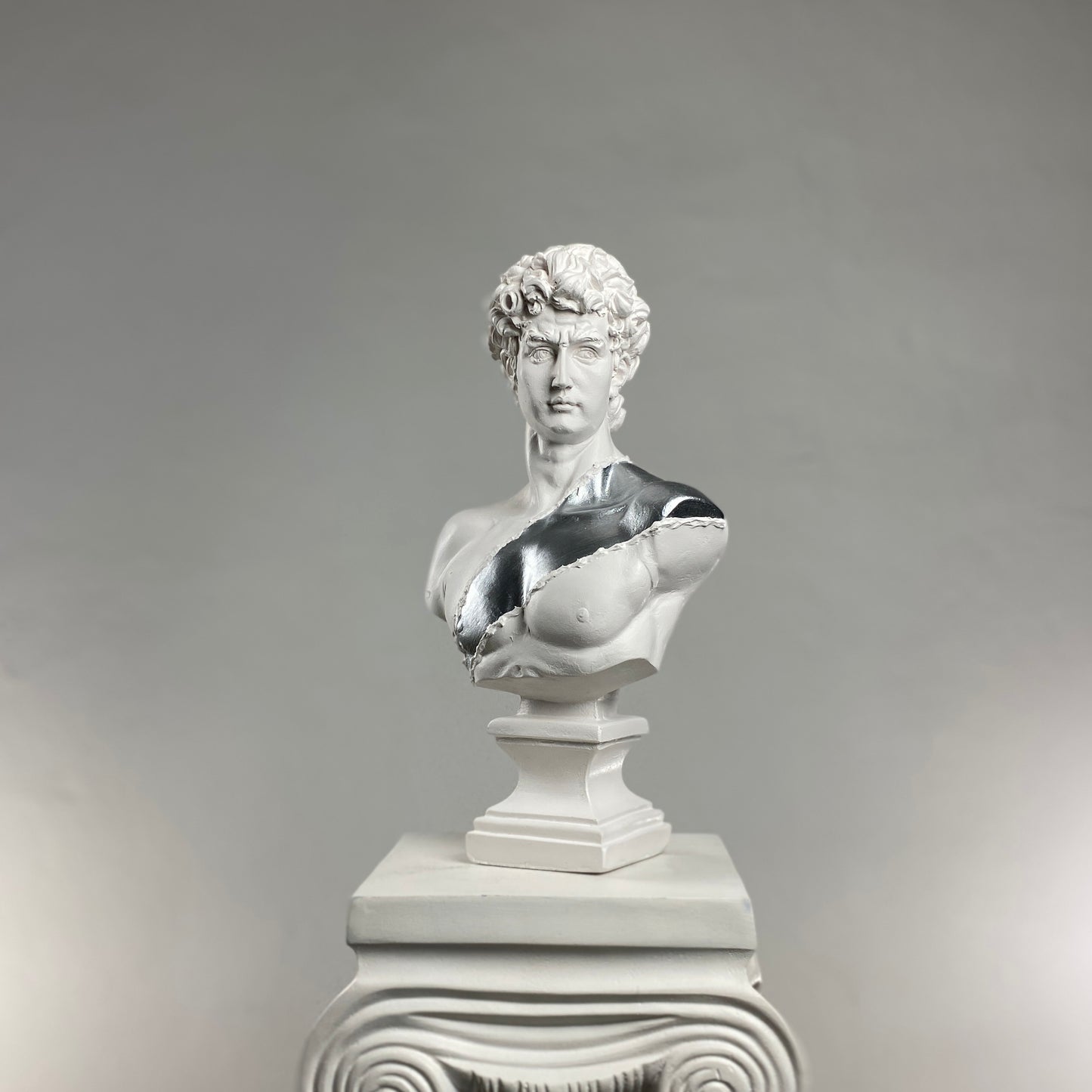 David Gold Belt Large Statue