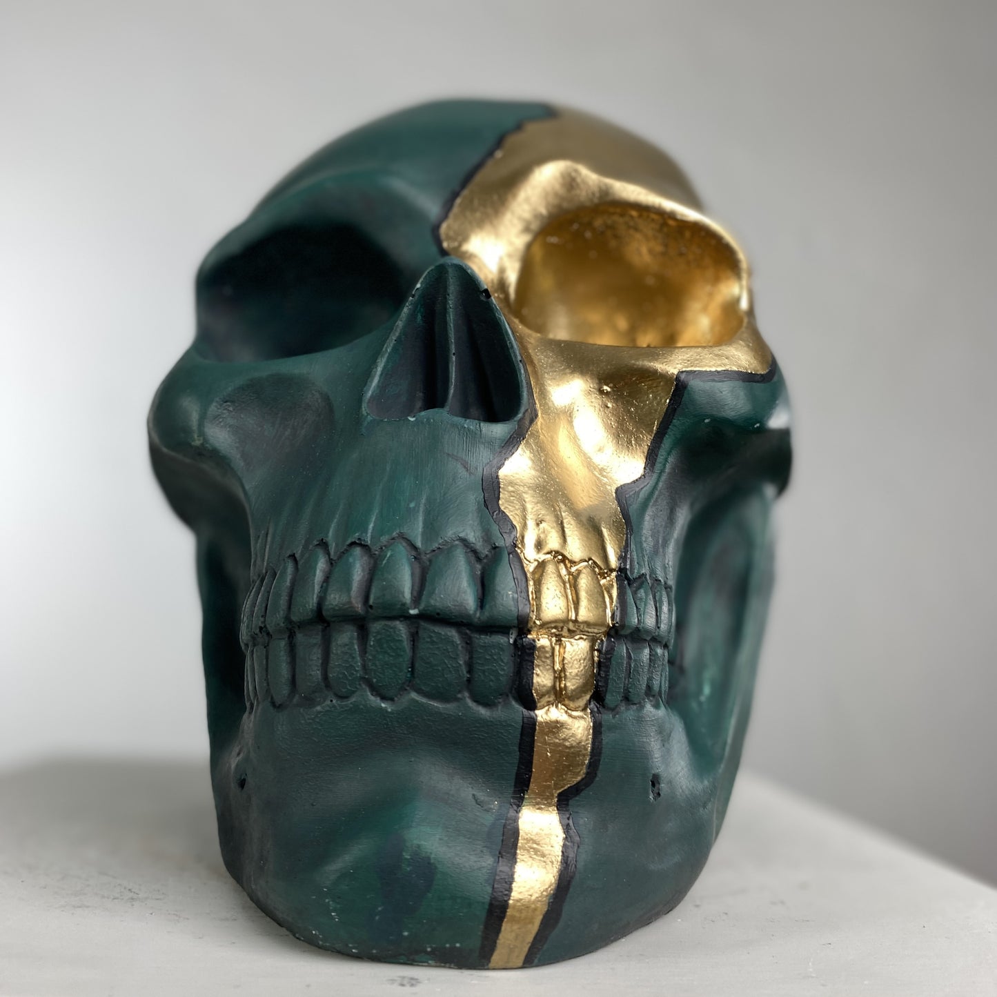 Skull Golden Rift Statue