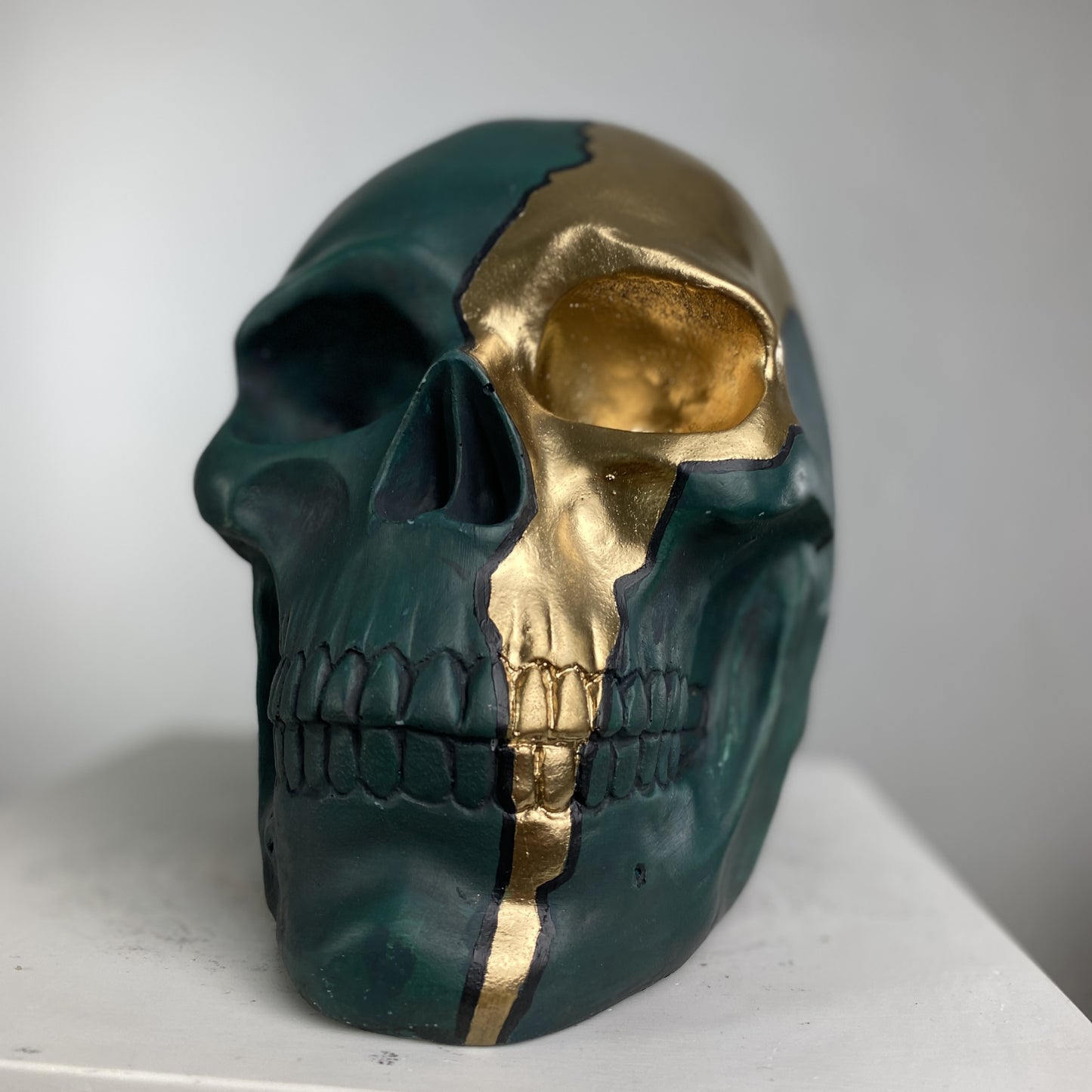 Skull Golden Rift Statue