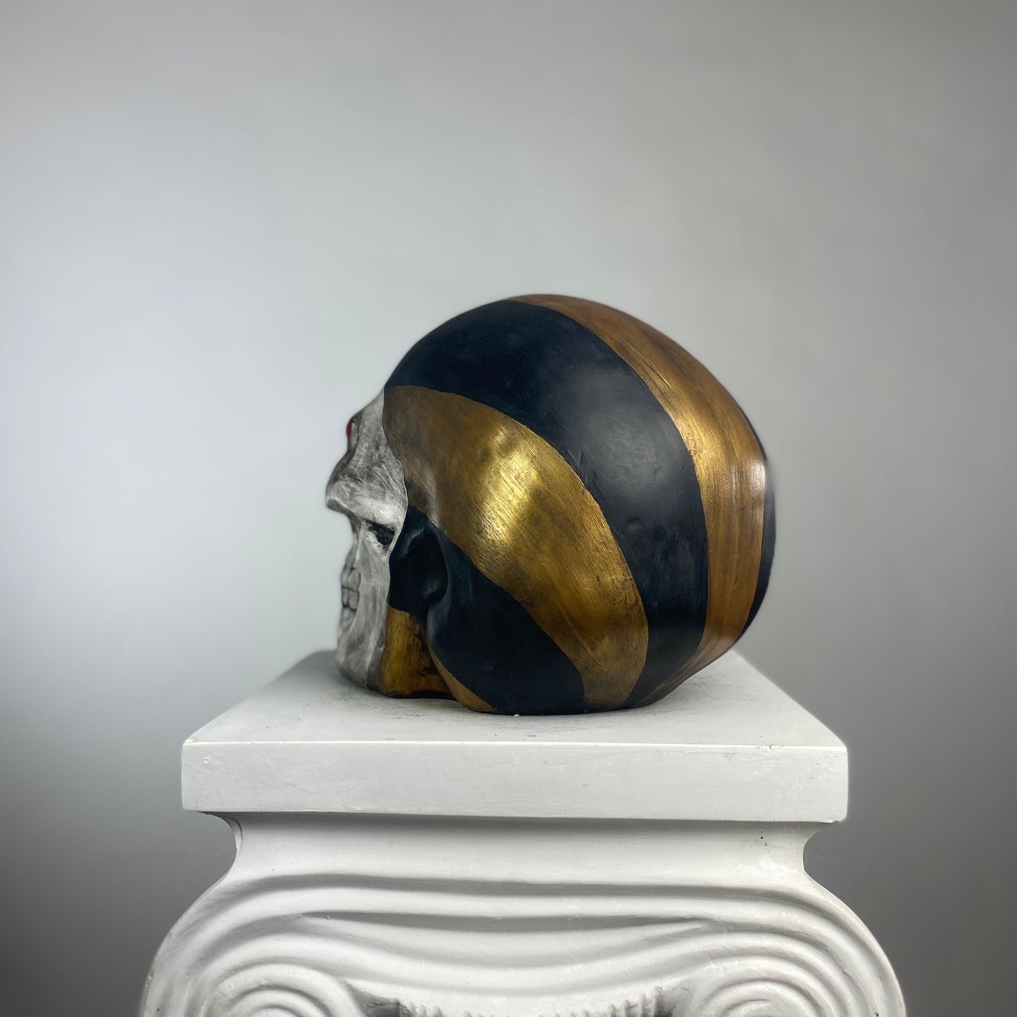 Skull Circus Statue