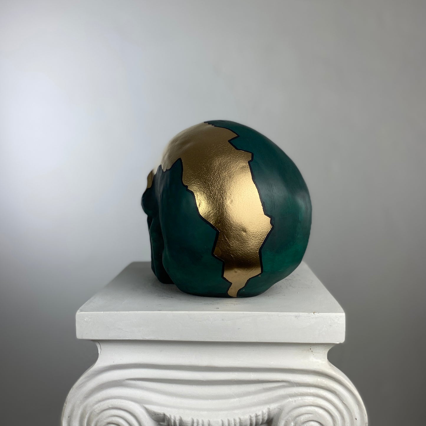 Skull Golden Rift Statue
