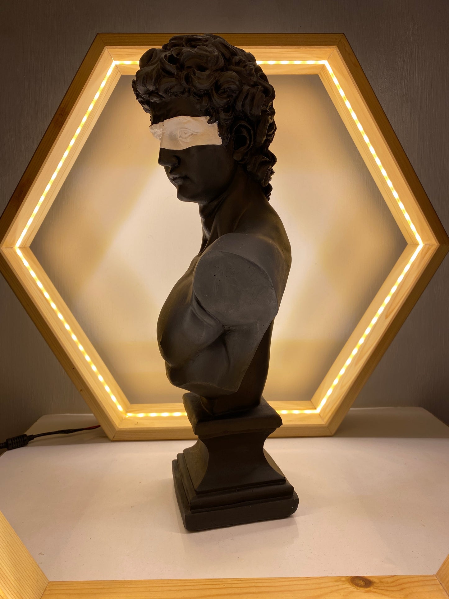 David White Mask Heykel