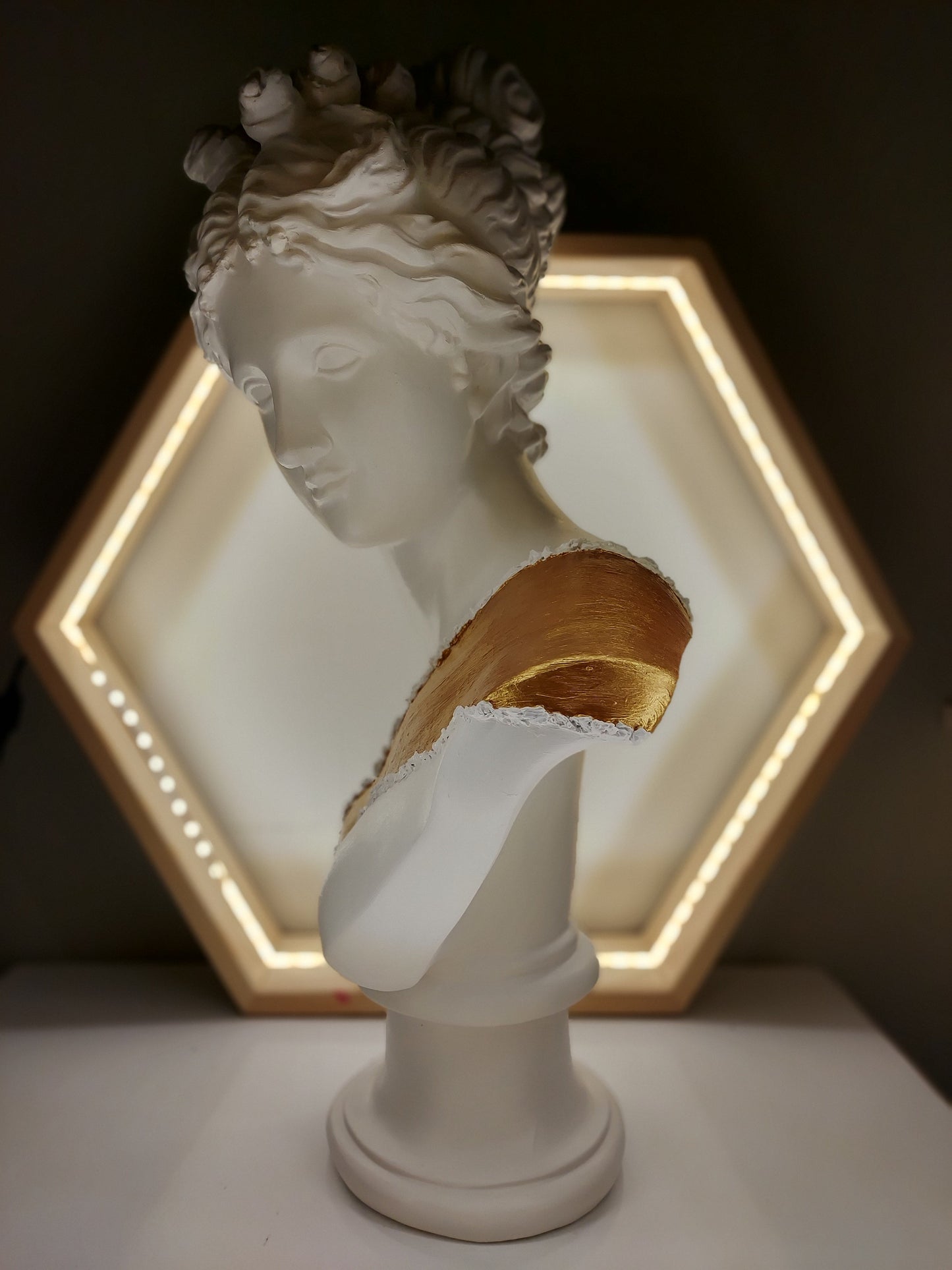 Diana Gold Belt Heykel