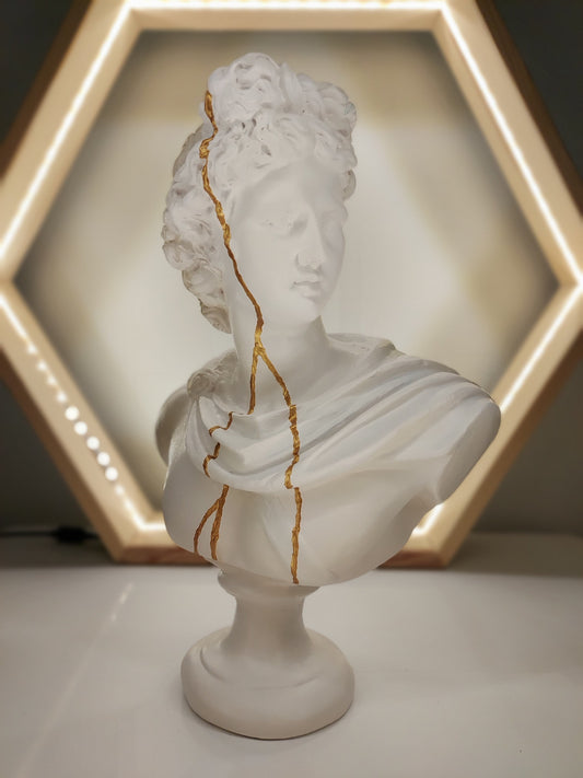 Apollo Gold Streak White Sculpture