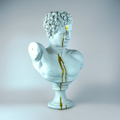Hermes Gold Rain Büyük Heykel