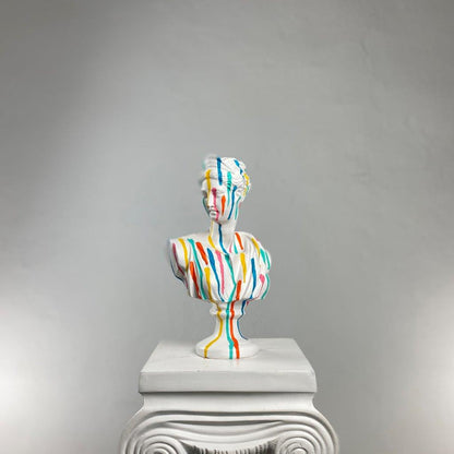 Artemis Colorfall Heykel