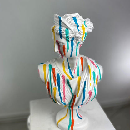 Artemis Colorfall Heykel