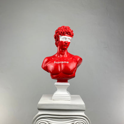 David Supreme Büyük Heykel