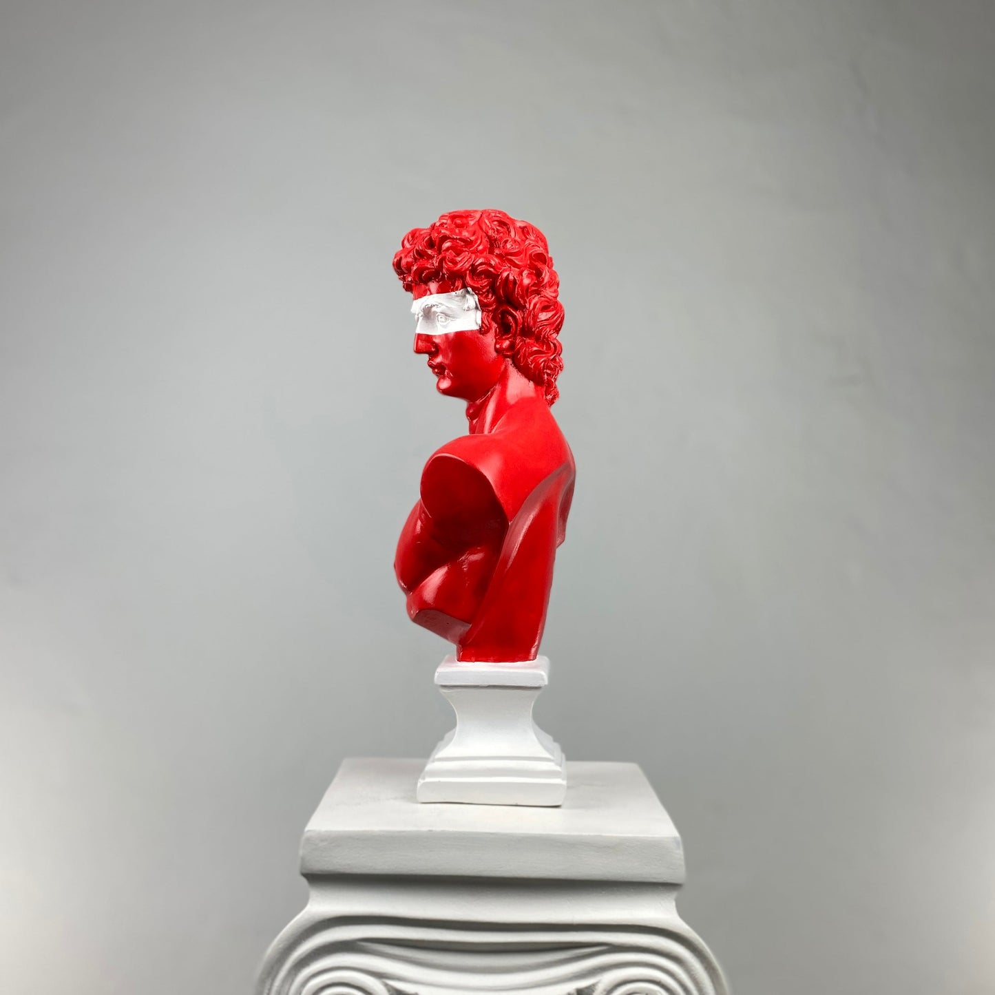David Supreme Büyük Heykel