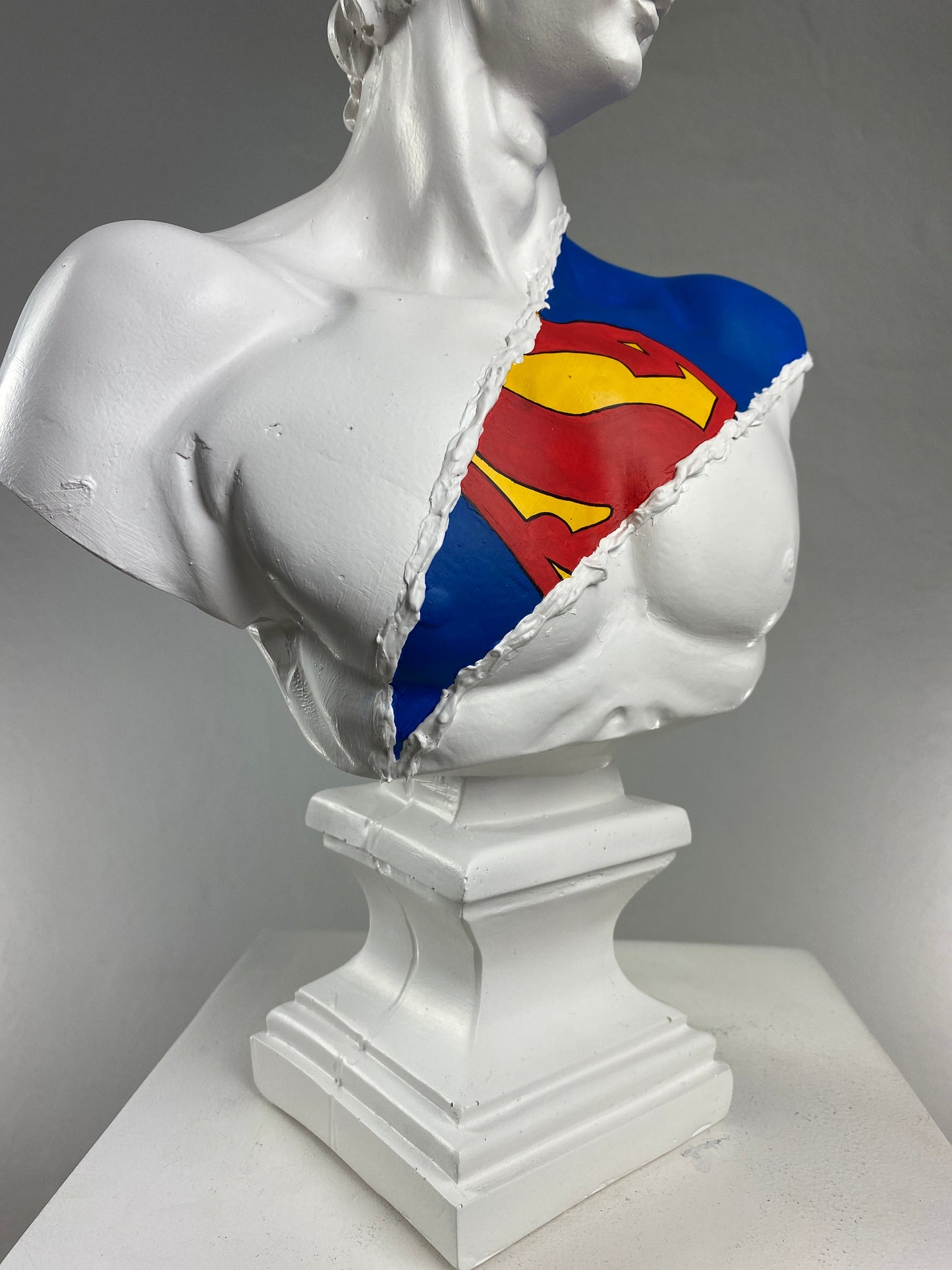 David Superman Büyük Heykel