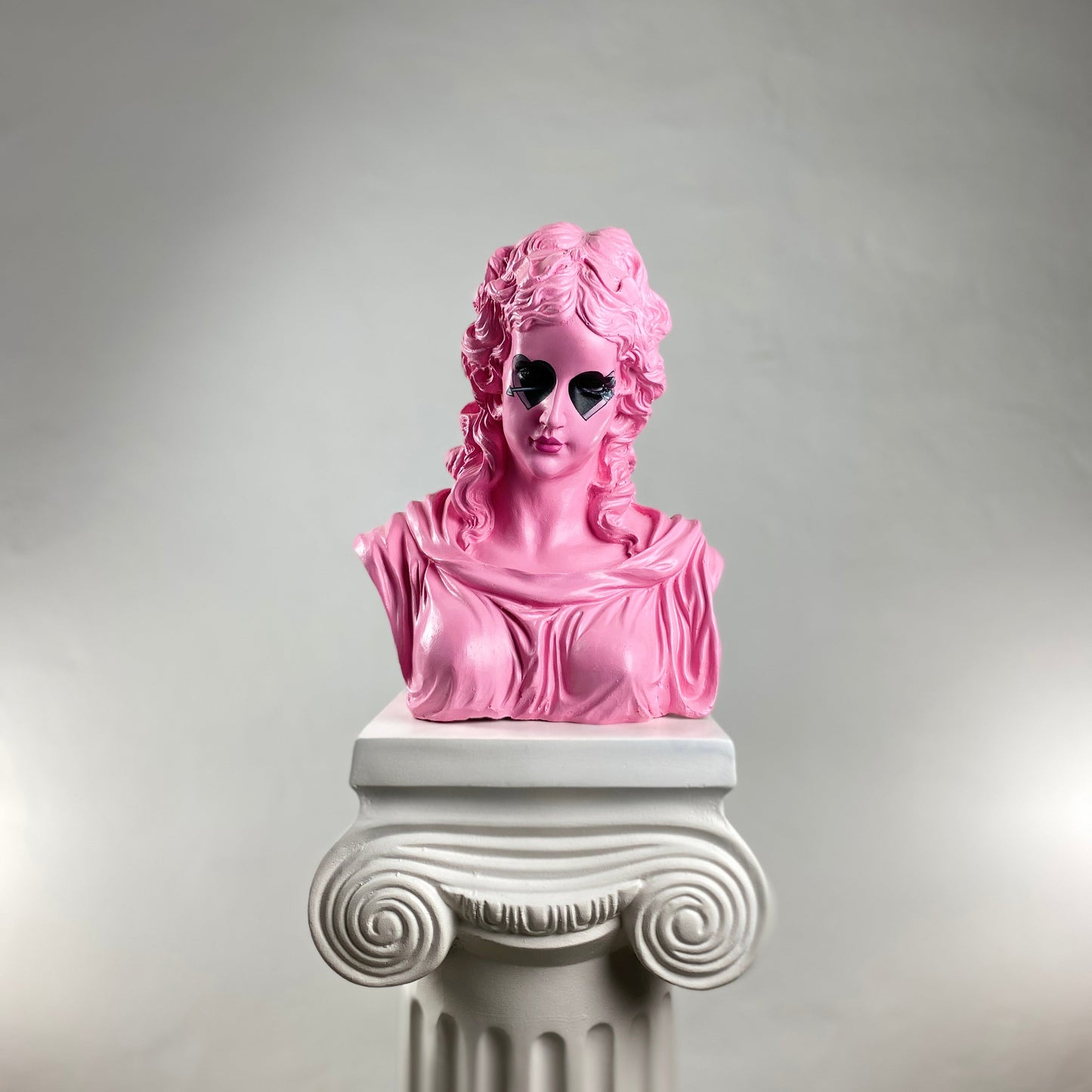 Hera Love is Blind Sculpture