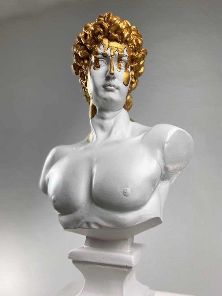 David Melting Gold Büyük Heykel
