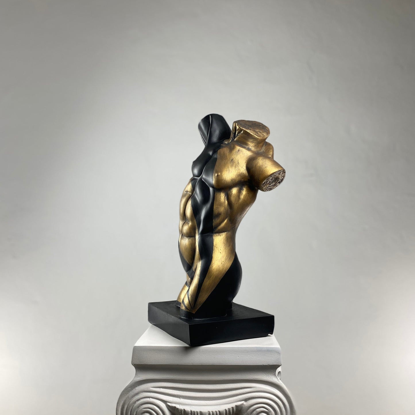 Torso Gold Rise Heykel