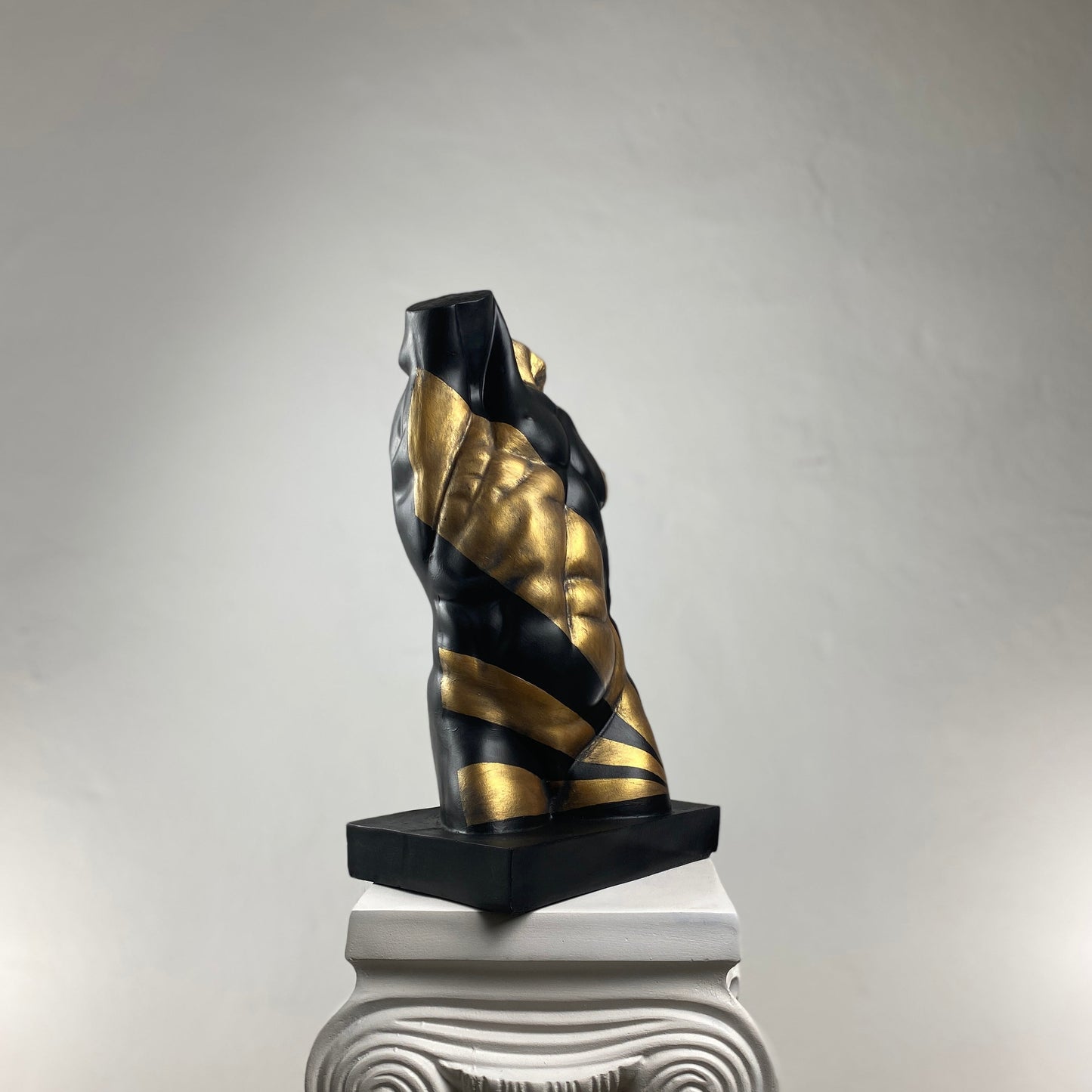 Torso Gold Rise Heykel