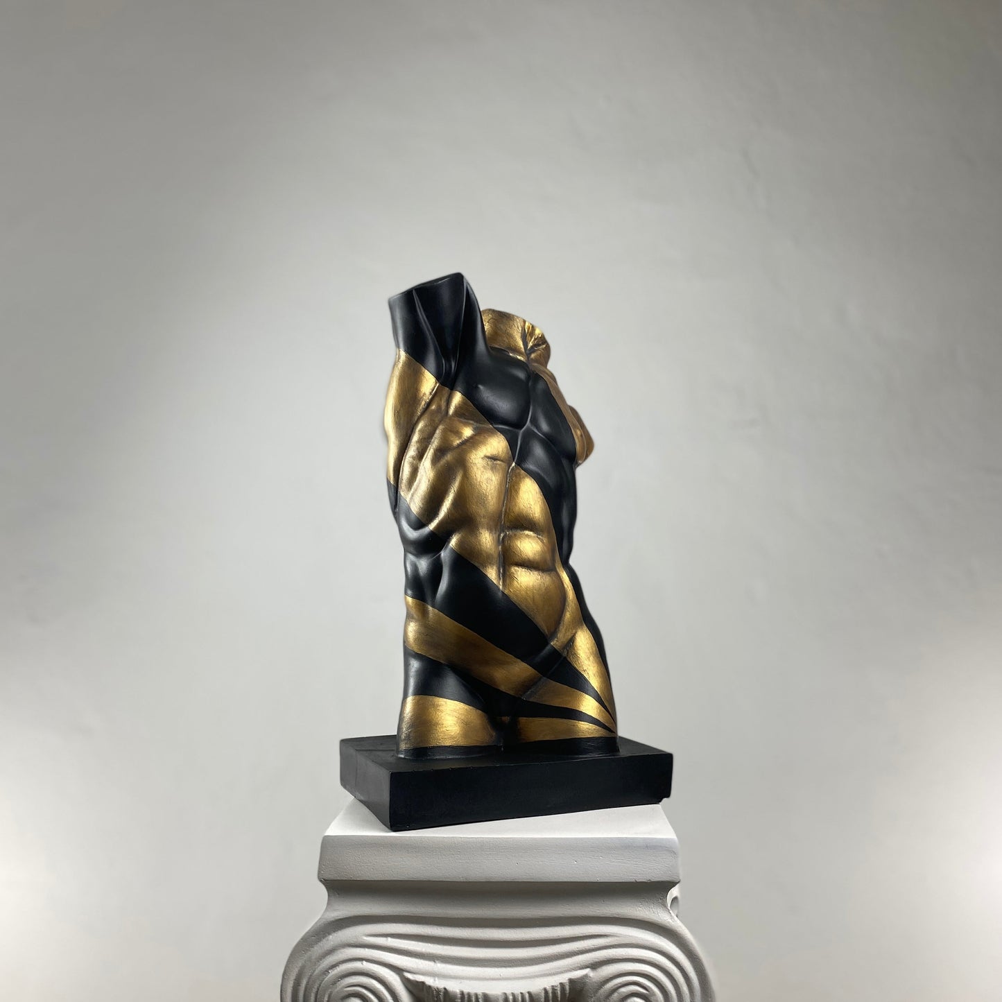 Torso Gold Rise Heykel