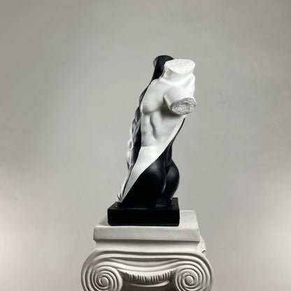 Torso White Rise Heykel