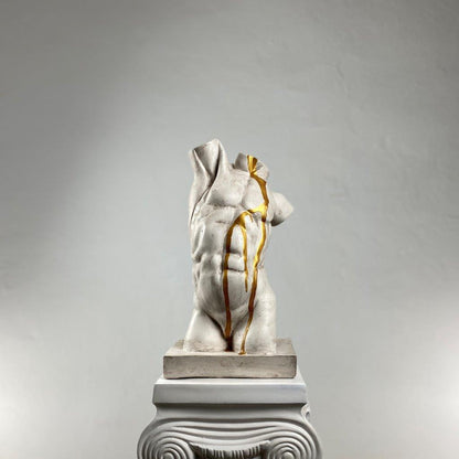 Torso Gold Rain Heykel