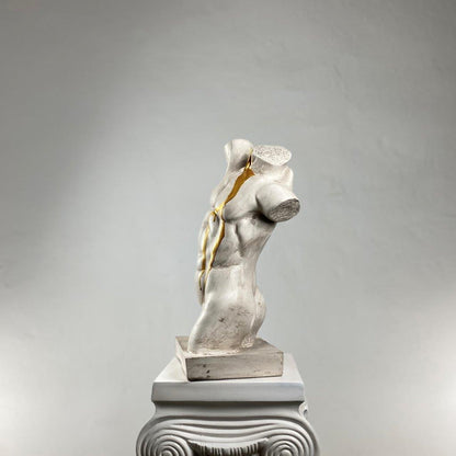 Torso Gold Rain Heykel